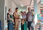 Bhabinkamtibmas Desa Tamansari Monitoring Pendistribusian Bansos Program Badan Pangan Nasional