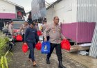 “Polri Peduli Masyarakat Bagikan Sembako di Rumah Apung Muara Angke”