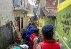 Brimob Polda Metro Jaya Evakuasi Warga di Kampung Melayu, Banjir Capai 2 Meter