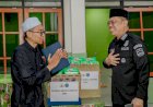 Berkah Ramadhan: Kasatgas Humas Ops Damai Cartenz-2025 Bagikan Takjil di Masjid Fajrul Islam Jayapura