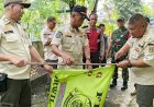Tiga Pilar Tertibkan Atribut Ormas di Pulogadung
