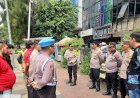 Polsek Palmerah dan 3 Pilar Tertibkan Atribut Ormas di Wilayah Palmerah Jakarta Barat