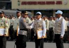 Kapolda Metro Jaya Berikan Penghargaan kepada Satpam dan Satkamling Berprestasi