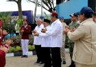 Momen Siswi Sekolah Rakyat Banjarbaru Dinyanyikan Ulang Tahun oleh Prabowo dan Teman-teman Sekolahnya