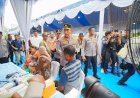 Tinjau Hunian Sementara Korban Bencana di Tapteng, Kapolri-Ketua Komisi IV Salurkan 16 Truk Bantuan Kemanusiaan