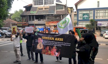 Puluhan Hipma Inhu Lakukan Aksi Demo di Depan Kantor Kejagung RI Jakarta