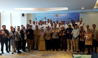 Asisten III Setdaprov Riau Buka UKW Gratis dari PWI Pusat