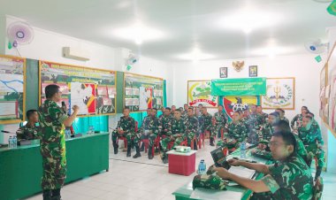 Satgas Pamtas Yonif 742/Swy Menerima Penyuluhan Batas Wilayah Negara RI-RDTL Dari Dittopad
