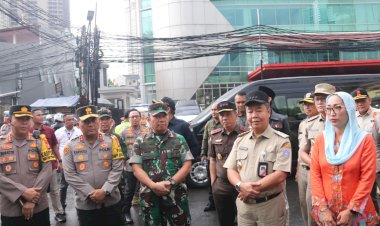 Pj Gubernur, Kapolda, dan Pangdam Jaya Tinjau Kesiapan TPS Pilkada 2024