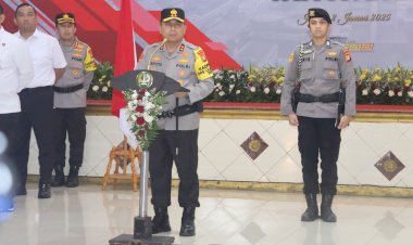 Pimpin Upacara PTDH, Kapolda Metro Jaya: Pentingnya Menjaga Integritas dan Tanggung Jawab Sebagai Anggota Polri