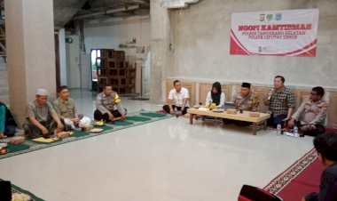Kapolsek Ciputat Timur Gelar Ngopi Kamtibmas di Masjid Al-Kautsar, Warga Curhat Masalah Keamanan