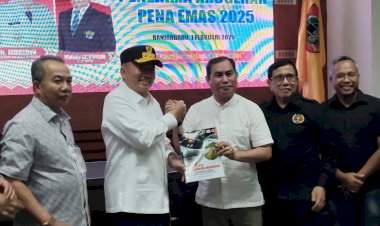 Gubernur Kalsel H. Muhidin dipastikan menerima penghargaan pena emas