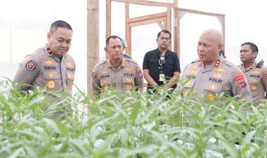 Karo Penmas Divhumas Polri Tinjau Green House Polda Kalsel