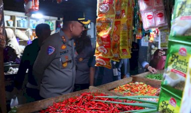 Kapolres Pekalongan Sidak Harga Bapokting di Pasar Kajen