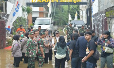 Kasrem 051/WKT, Dandim 0508/Depok Tinjauan Lokasi Pemukiman Warga Terdampak Banjir di Sawangan Depok