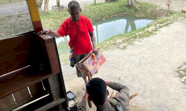 Hangatnya Kebersamaan: Mama-Mama Pegunungan Bintang dan Personel Satgas Ops Damai Cartenz 2025 Saling Berbagi