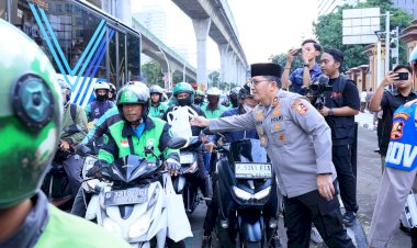 Polri dan Media Bersinergi Berbagi Takjil Serentak di Seluruh Indonesia