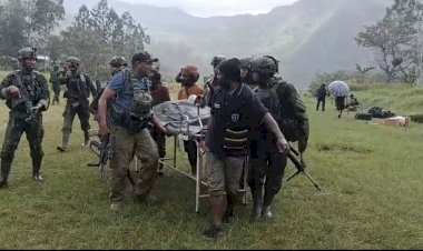 Polri dan TNI Berhasil Evakuasi Korban Serangan KKB di Distrik Anggruk