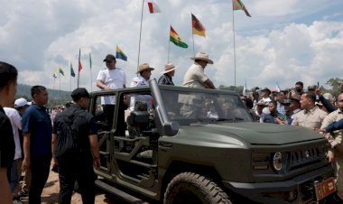 Prabowo Kenalkan Rantis Maung di Tanah Minang