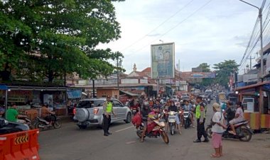 Antisipasi Rawan Kemacetan Saat Mudik Lebaran, Polres Pekalongan Diterjunkan Personil di Titik-titik Trouble Spot