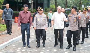 Kapolda Metro Jaya Tinjau Pengamanan Paskah di Gereja Katedral Jakarta
