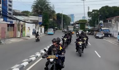Satuan Brimob Polda Metro Jaya Patroli Skala Besar Dalam Rangka Operasi Berantas Jaya 2025