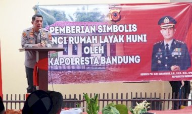 Polisi di Bandung 'Patungan', Biayai Perbaikan Rumah Warga Korban Gempa