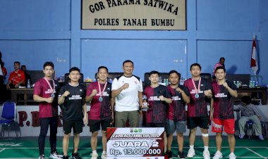 Kapolres Tanah Bumbu Buka Kejuaraan Bulu Tangkis “Kapolres Tanah Bumbu Cup 2025” di GOR Parama Satwika