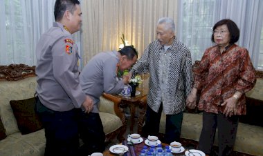 Anjangsana HUT Bhayangkara ke-79, Polri Kunjungi Mantan Kapolri Jenderal (Purn) Roesdihardjo