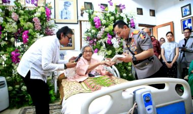 Kapolri Hadiri Perayaan Ulang Tahun ke-100 Ny. Meriyati Hoegeng, Simbol Kesetiaan dan Keteladanan