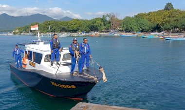 Personel Polda Bali Dikerahkan Cari Korban Kapal Tenggelam di Selat Bali