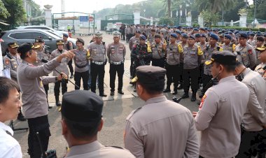 Polisi Siagakan 1.489 Personel, Amankan Aksi BEM SI di Silang Selatan Monas