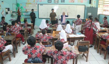 Makan Bergizi Gratis, Siswa SD di Cengkareng Antusias Isi Angket Menu Favorit