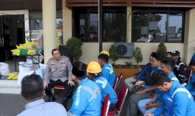 Kapolres Priok, Dengar Curhatan Buruh TKBM lewat Ngopi Kamtibmas