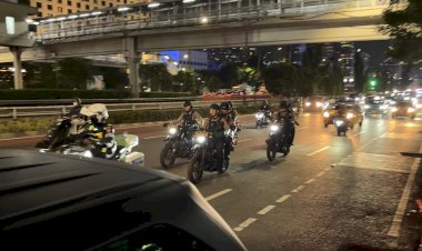 Sapa Warga di Bundaran HI, Polisi Patroli Malam Ciptakan Rasa Aman