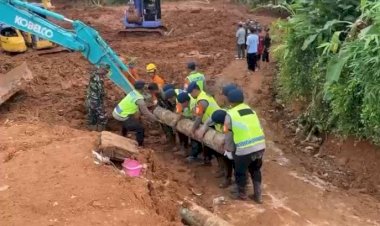 Satbrimob Polda Jateng Temukan Dua Korban Meninggal Dunia dalam Operasi SAR Longsor Majenang