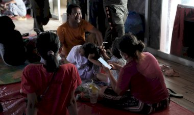 Jaringan Komunikasi Pulih, Warga Terdampak Bencana di Tapanuli Tengah Lancar Bertukar Kabar