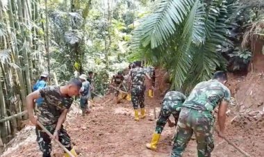 Pemulihan Pascabencana Terus Berjalan, TNI Dikerahkan Buka Akses Jalan di Kabupaten Agam