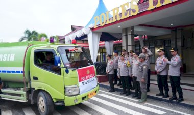 Wakapolri Tinjau Penanganan Pascabencana di Tapanuli Tengah, Fokus Pembukaan Akses dan Bantuan Dasar Warga