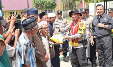 Kapolda Aceh Serahkan 300 Kasur dan Dana Tunggu Hunian untuk Korban Bencana di Ketambe