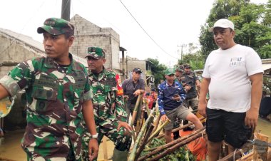 Kodam Jaya Hadir di Tengah Banjir, Evakuasi Warga Hingga Perbaikan Tanggul Jebol