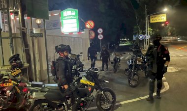 Patroli Dini Hari Brimob–Polres Jaktim Amankan Sajam, 11 Remaja Diduga Hendak Tawuran