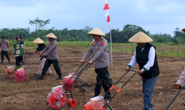 Polres Pekalongan Ikuti Tanam Raya Jagung Serentak Kuartal I, Dukung Program Swasembada Pangan