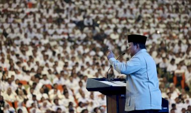 Di Hadapan Belasan Ribu Pelaksana MBG, Prabowo: Kepentingan Rakyat di Atas Semua Kepentingan