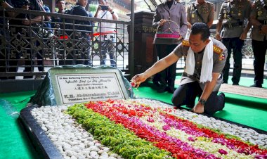 Kapolri Kenang Jejak Reformasi Gus Dur Melalui Ziarah di Tebuireng Jelang Hari Bhayangkara ke-80