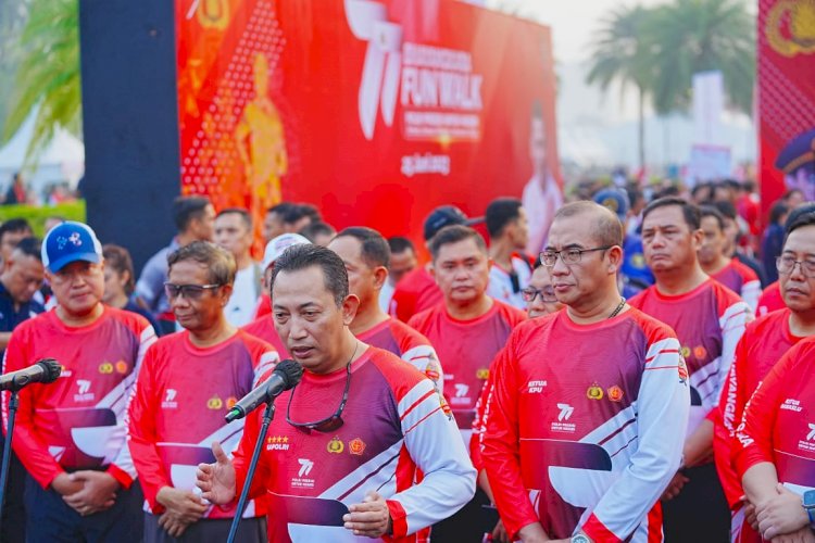 Hadiri Fun Walk, Kapolri Gaungkan Jaga Persatuan-Kesatuan Bangsa