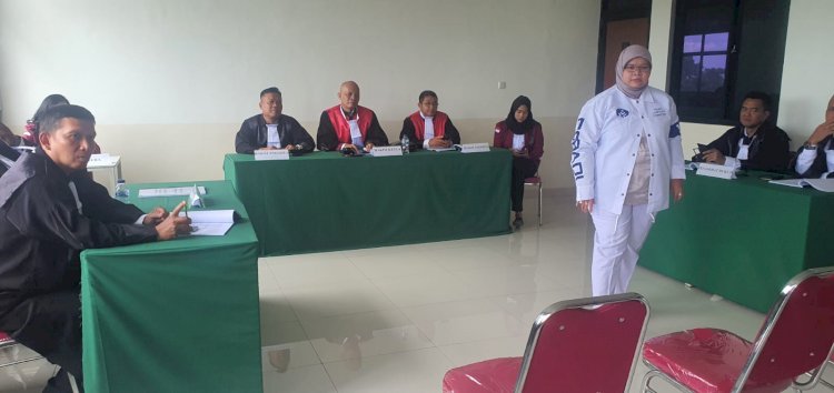 Puluhan Mahasiswa Kelas Khusus PWI Jaya-STIH Painan Ikuti Peradilan Semu