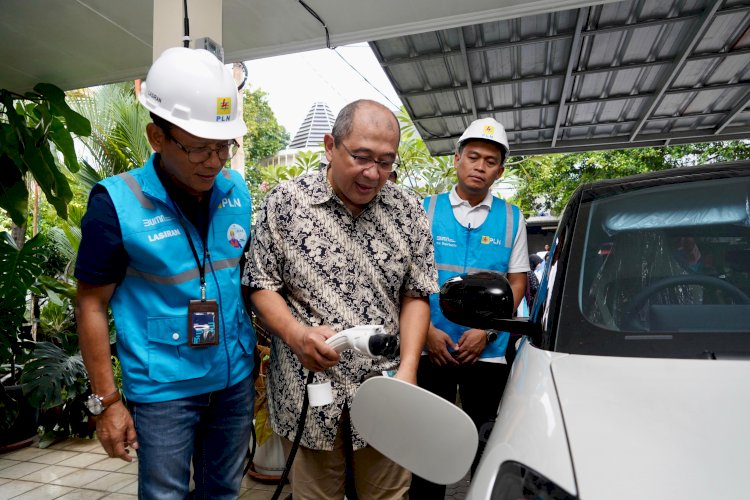 PLN UID Jakarta Raya Nyalakan Listrik Serentak untuk 300 'Home Charging'