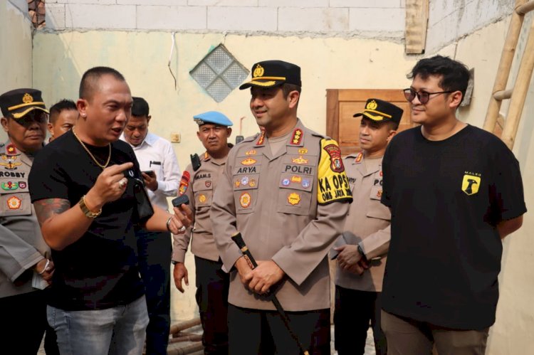 Kapolres Depok Tinjau Bedah Rumah Dalam Rangka Hari Bhayangkara Ke-78 
