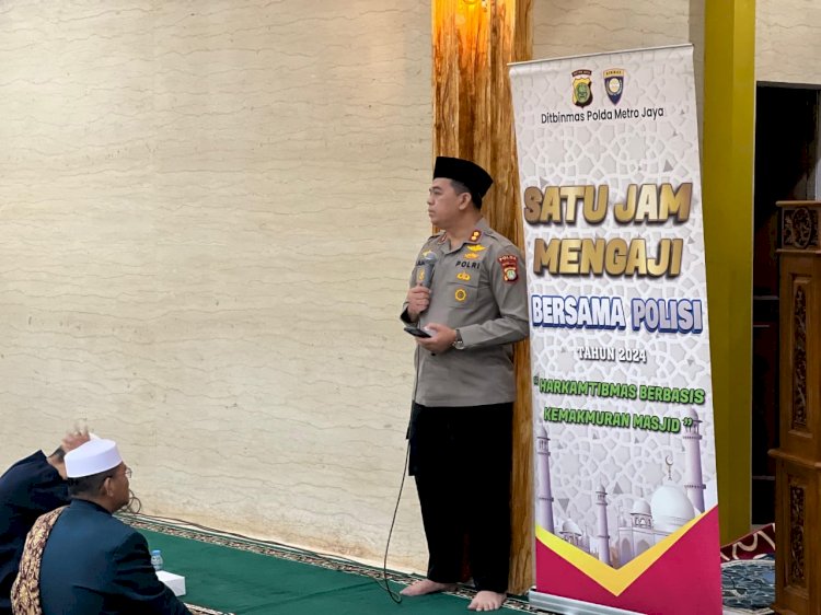 Giat Satu Jam Mengaji Bersama Polisi di Masjid Jami Shulhul Majani Johar Baru